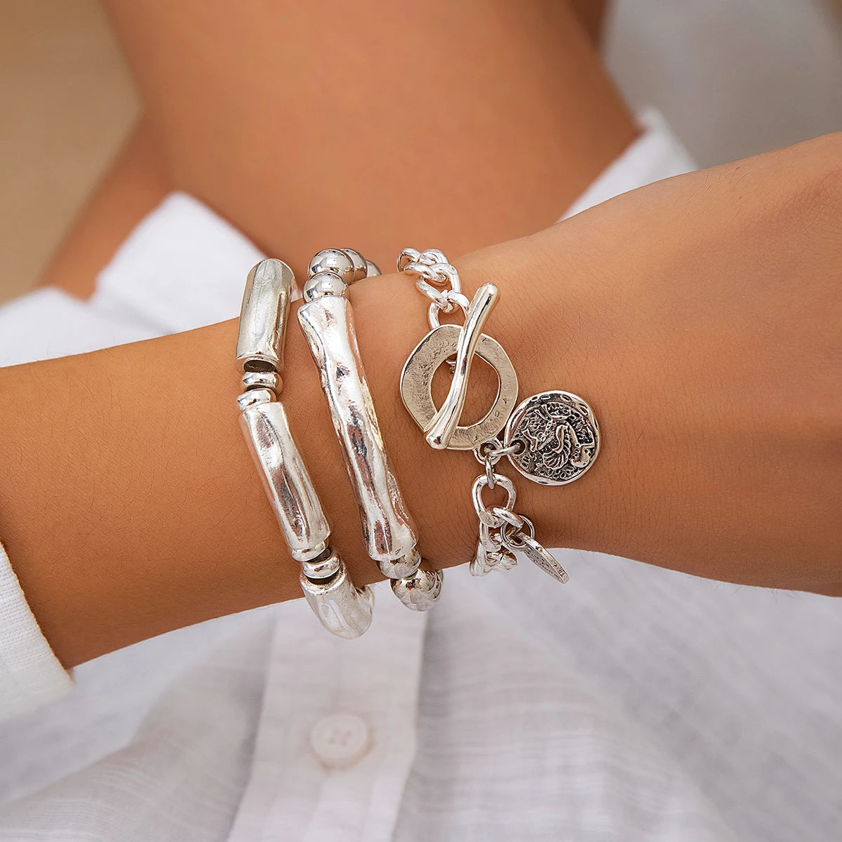 Vintage Coin Charm Bracelet Set for Women – 4-Piece Link Chain Bangles Gift