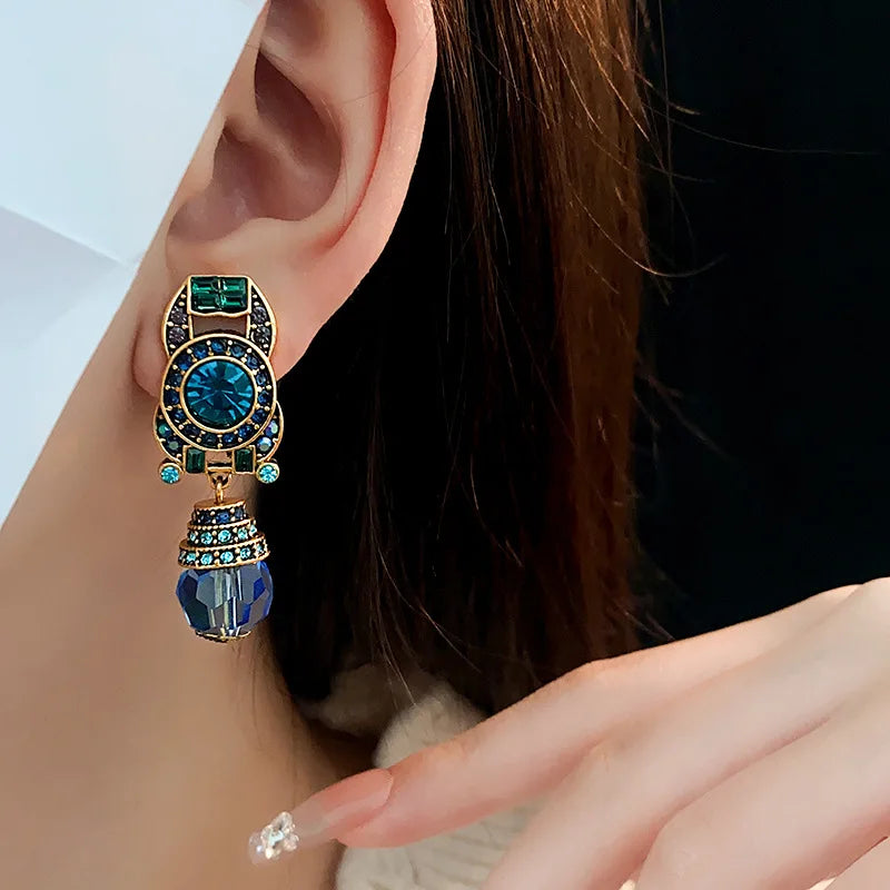 Luxury Rhinestone Blue Crystal Clip Earrings for Women – Vintage Sparkle Charm Jewelry