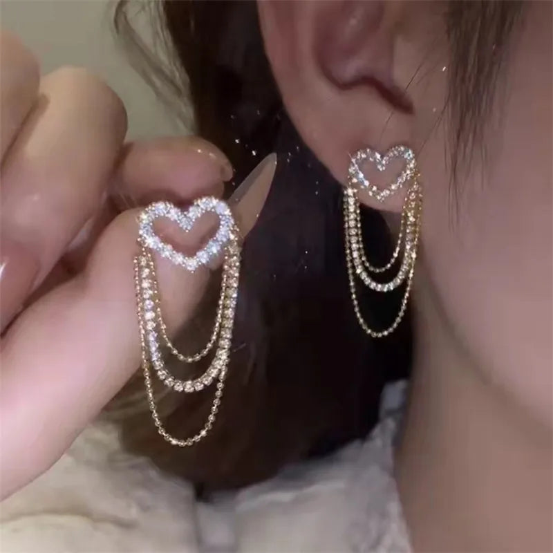 Elegant Gold Heart Pearl Stud Earrings for Women – Korean Fashion 2025 Jewelry