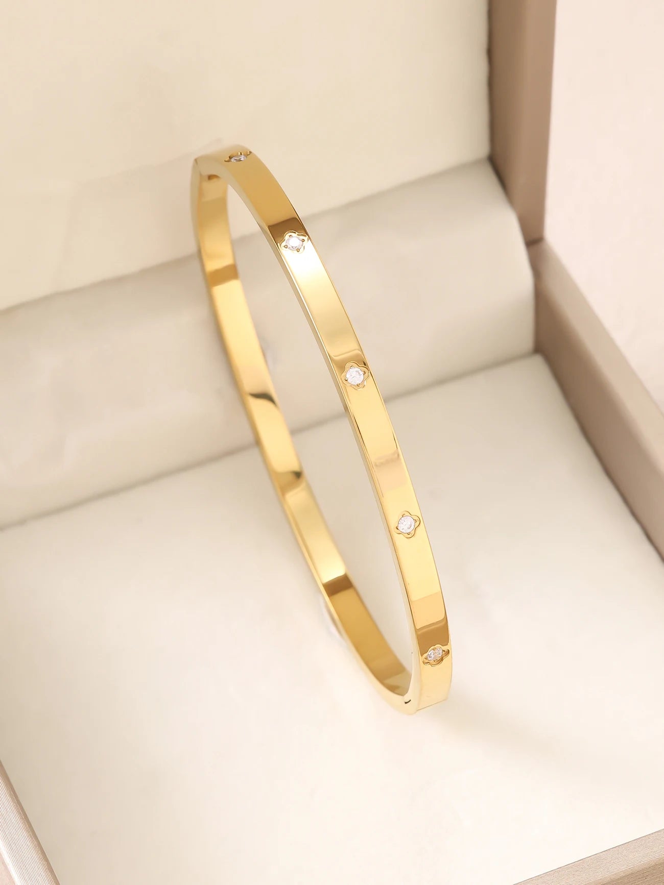 Luxury 18K Gold Plated Clover Bracelet for Women | Stackable Stainless Steel Fashion Chain Bangle