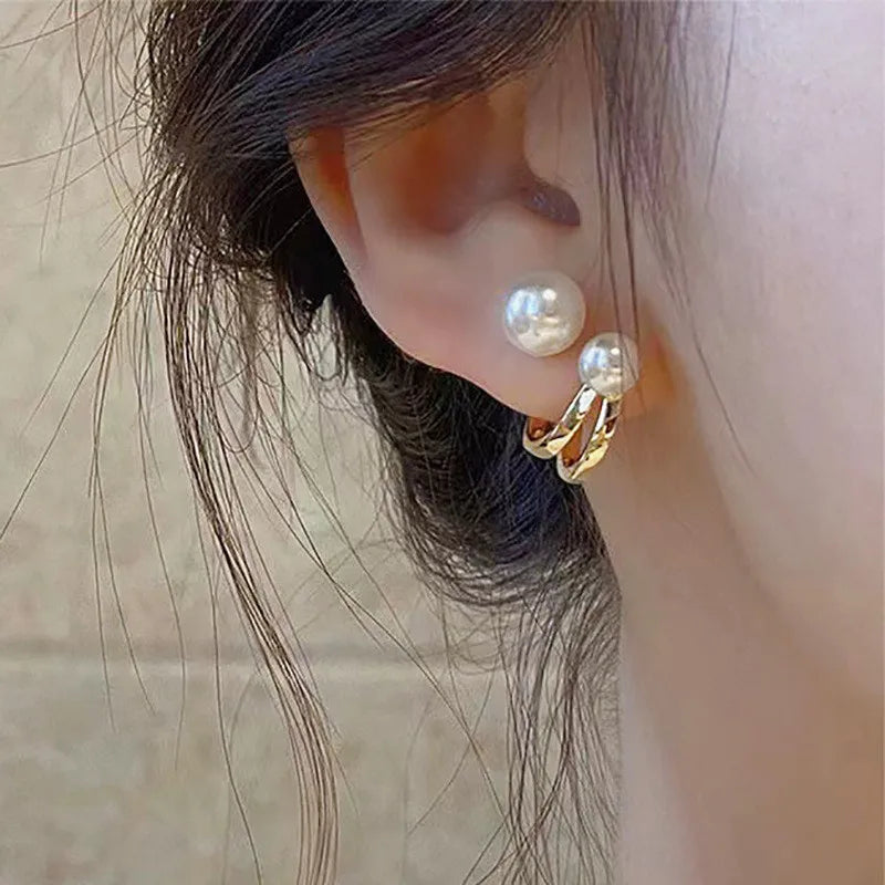 Elegant Gold Heart Pearl Stud Earrings for Women – Korean Fashion 2025 Jewelry