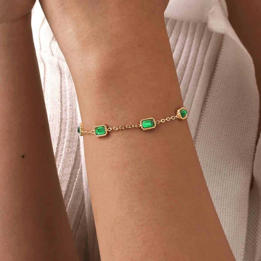 Retro Green Zircon Pendant Necklace for Women | Stainless Steel Gold Chain | Elegant Crystal Jewelry Gift