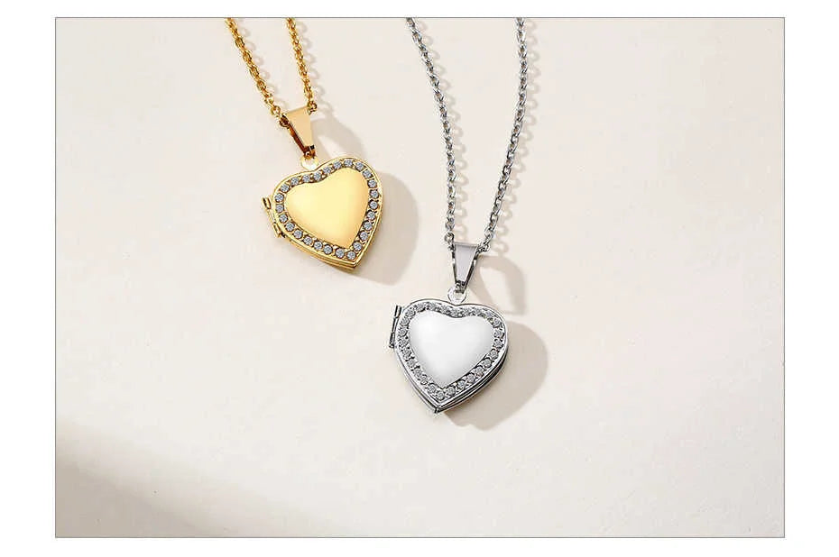 Locking Heart Photo Locket Necklace – Personalized Stainless Steel Pendant for Women & Men