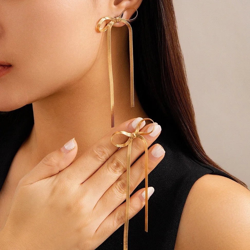 Minimalist Pearl Rhinestone Stud Earrings for Women – Elegant Round Bow Design