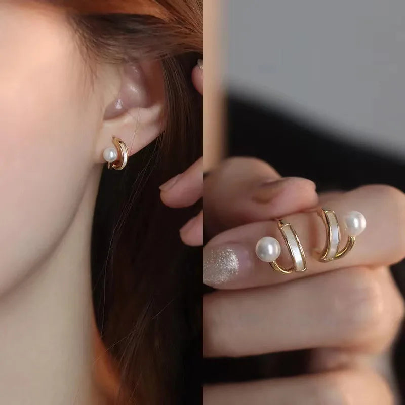 Elegant Gold Heart Pearl Stud Earrings for Women – Korean Fashion 2025 Jewelry