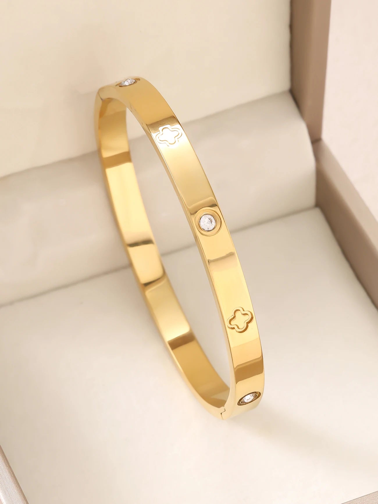 Luxury 18K Gold Plated Clover Bracelet for Women | Stackable Stainless Steel Fashion Chain Bangle